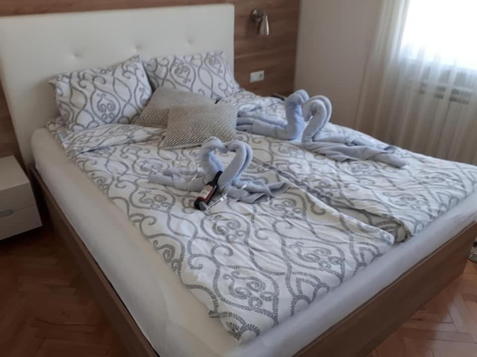 Apartment Art Veliko Tărnovo Exteriör bild